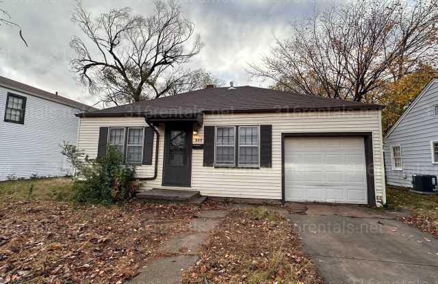 $950 - 2 bed 1 bath - Beautiful single family home*COMING SOON*