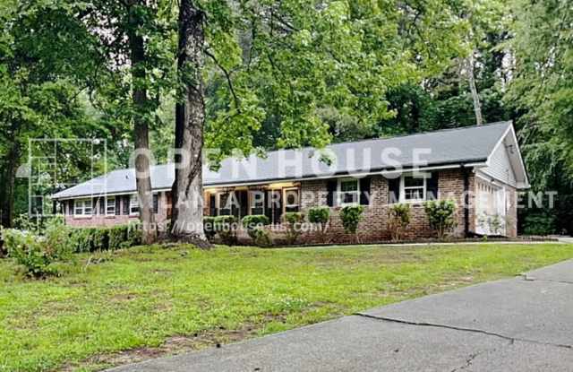 2755 Hickory Circle