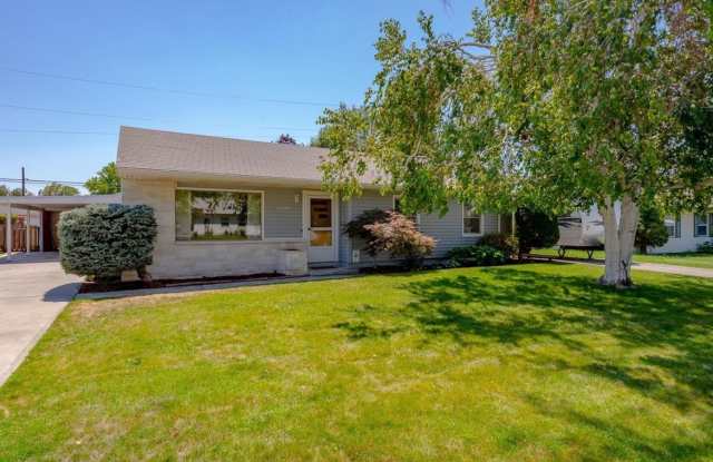 Photo of Charming 3-Bedroom Home