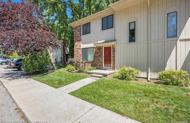 40872 Highpointe Drive