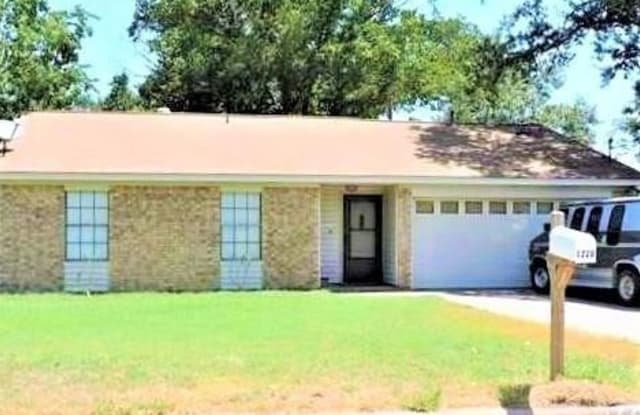 1220 BURT Street - 1220 Burt Street, Bryan, TX 77803