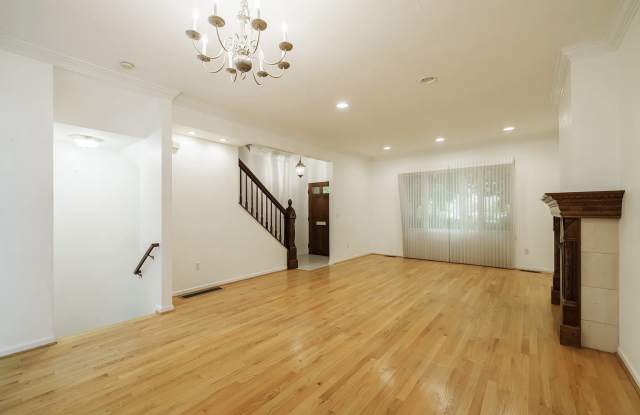 12 Grove St