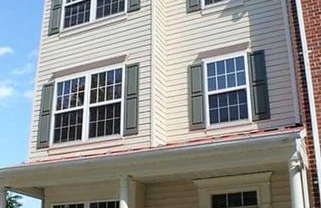 8313 SANDERLING Way unit: 21