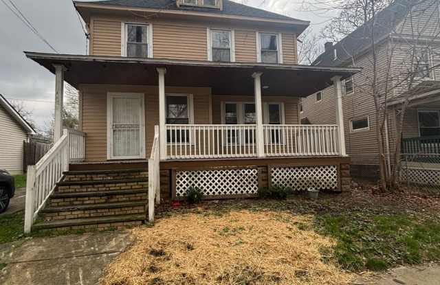 4bd Single Section 8/Cash Pay