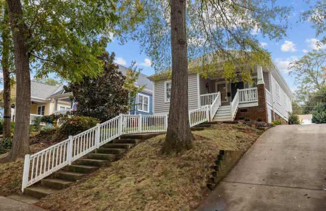809 Woodruff Place
