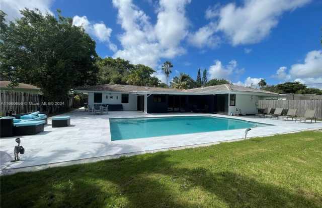 2115 Alamanda Drive