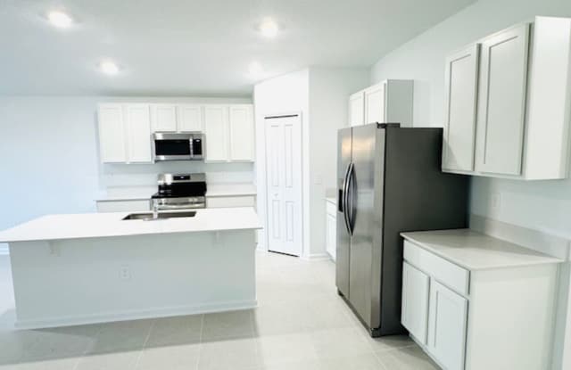 Home For Rent in Haines City with 4 Bedrooms and 2 Baths