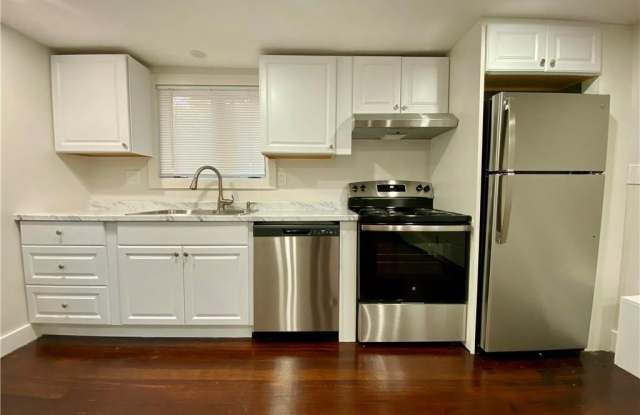 Photo of 14 S Baptist Street