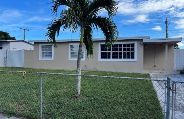 5720 SW 38th Ct - 5720 Southwest 38th Street, Davie, FL 33314