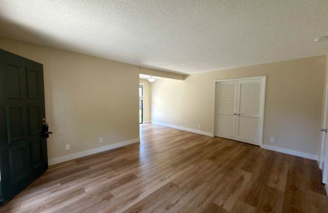 IRVINE 1 BED, 1 BATH CONDO- $2,375 ("THE SPRINGS" COMMUNITY)