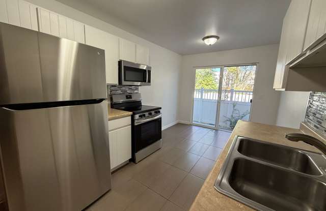 Remodeled Condo in West Valley