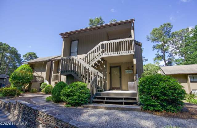 10 Pine Tree Road