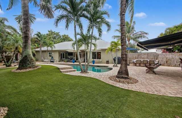 8121 SE Orchard Terrace