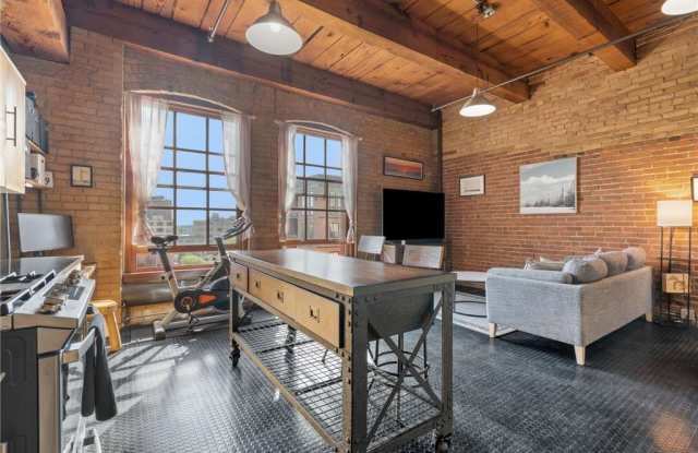 716 N 1st Street