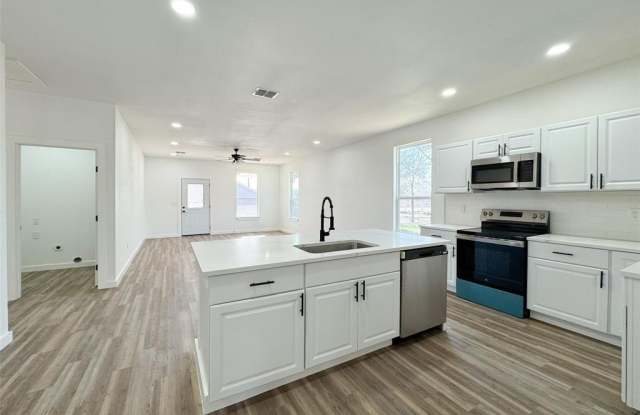 4302 Mountain Hollow Drive