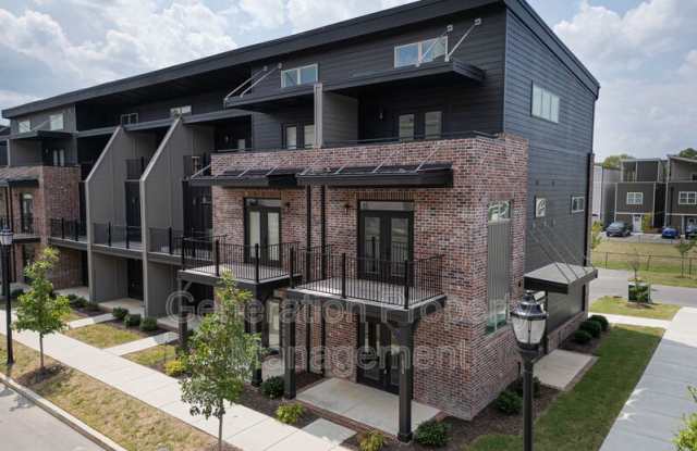 1825 S Watkins Street