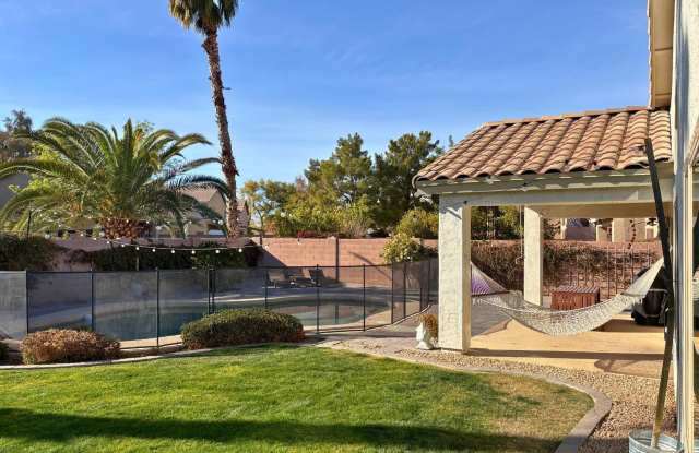 6044 S HALSTED Court