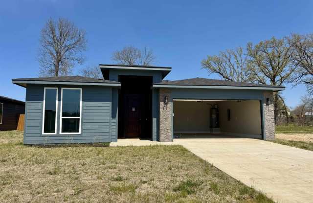 Photo of 15614 Garden Lane