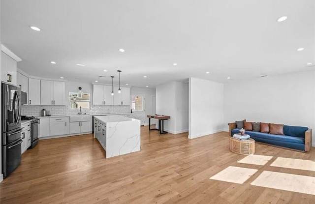 7754 Oak Park Avenue