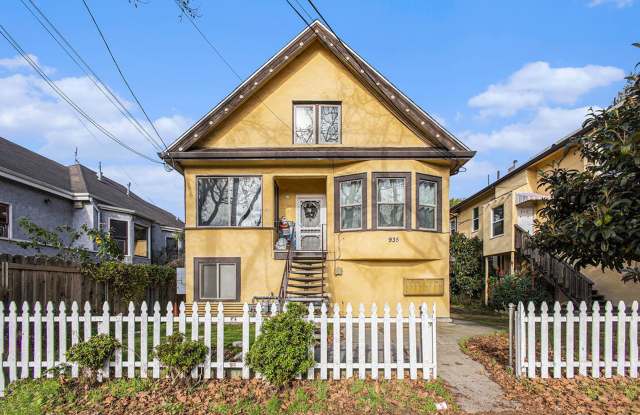 Photo of 935 Central Ave #D - 1 bedroom | 1 bath | Lower unit