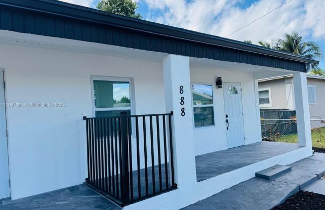 888 NW 104th St