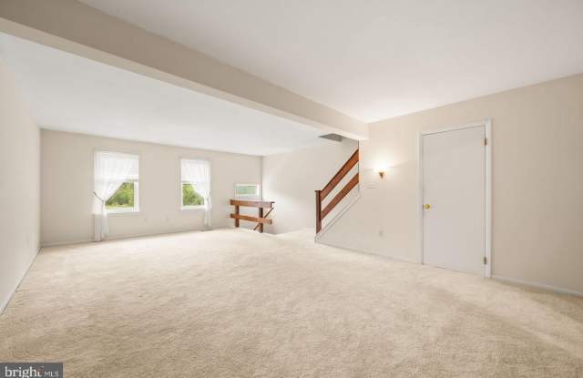 113 SPRING Lane unit: 7