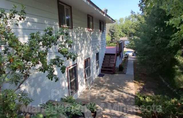 15819 Lake Street Ext