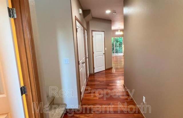 18322 34th Ave SE