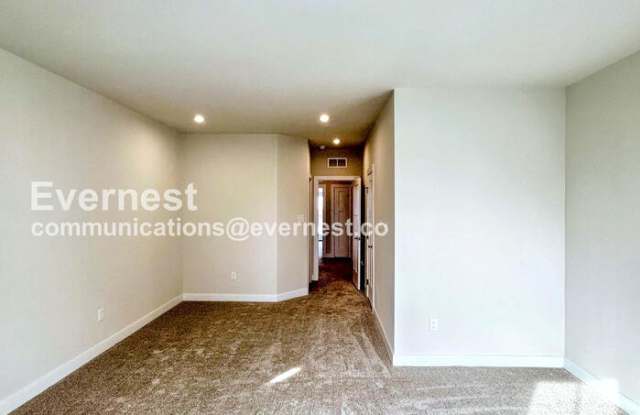 Photo of 12112 Calgary Loop