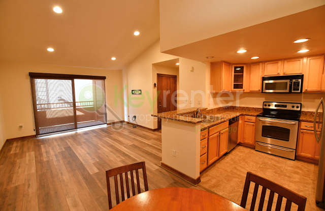 Photo of Rancho Bernardo condo| Villa Taviana | Poway School District|