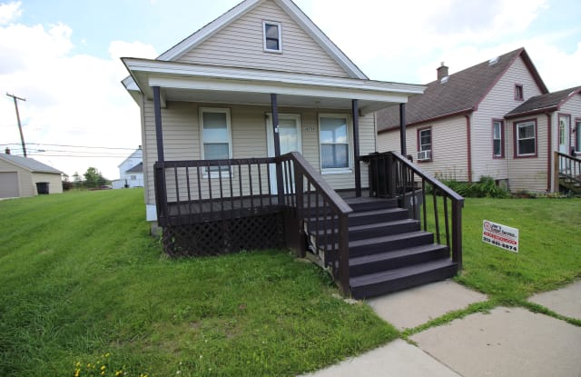 18759 Riverview St - 18759 Riverview Street, Riverview, MI 48193