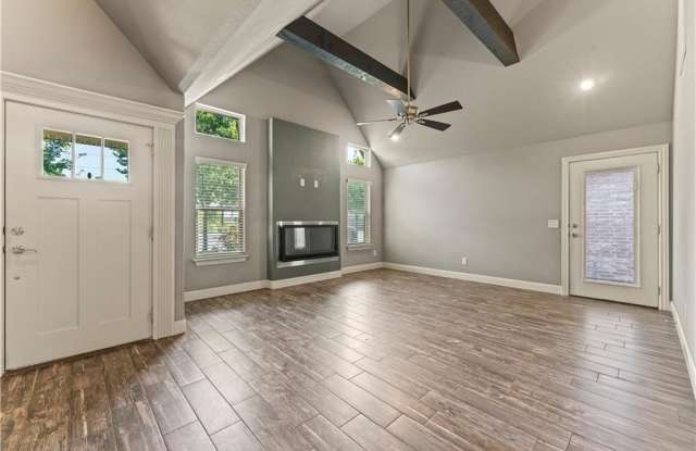 3205 Riverstone  AVE