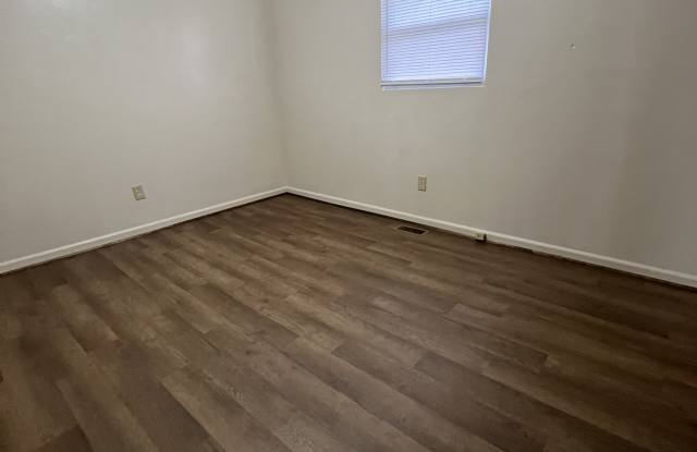 327 East Augusta Ave