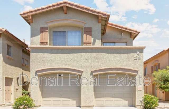 805 S Sycamore