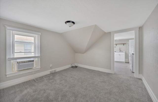 509 W Lincoln Avenue