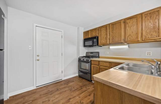 Rive Oaks Apartments