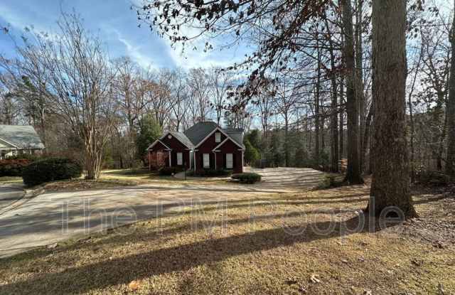 226 Holly Dr