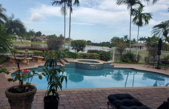 1525 Victoria Isle Way - 1525 Victoria Isle Way, Weston, FL 33327