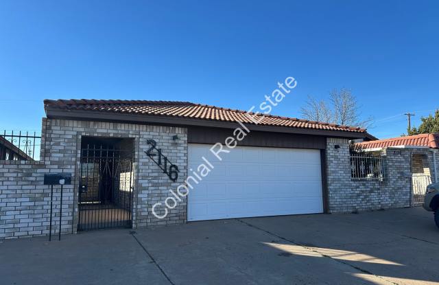 Photo of Spacious and Unique 2 Bedroom, 2 Bathroom Home with Wet Bar Area!