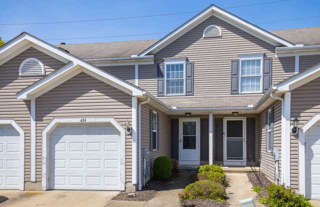 2 Bed Townhouse in Avon Lake! Attached Garage!