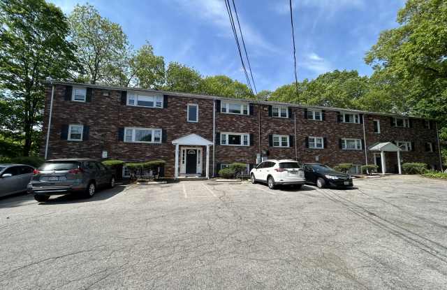 41 Davis Avenue - 1Unit 4