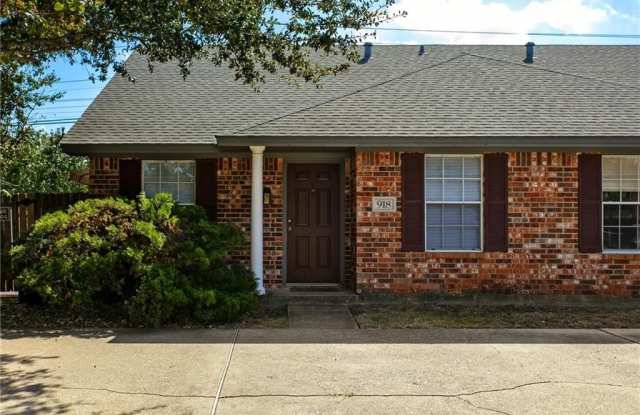 Photo of 3624 Hollyhock Street