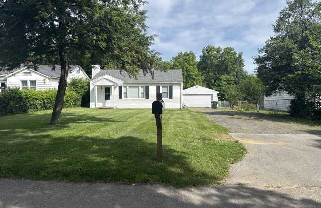 733 Woodward Lane