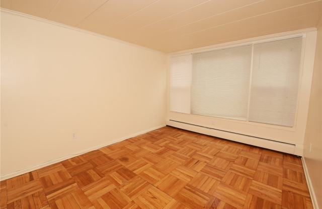 121 Vincent Avenue