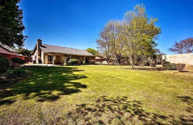 5704 Charleville Lane