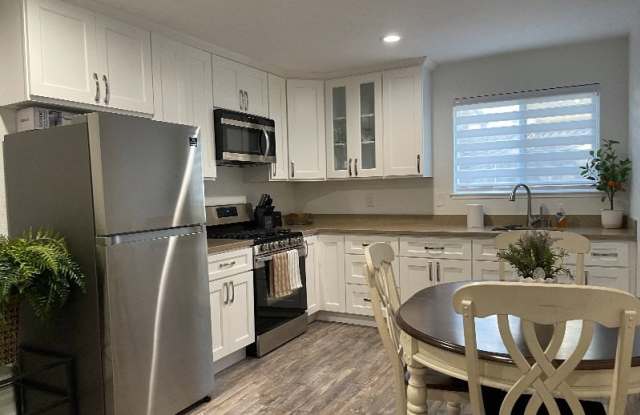 230 South 1st Street - B