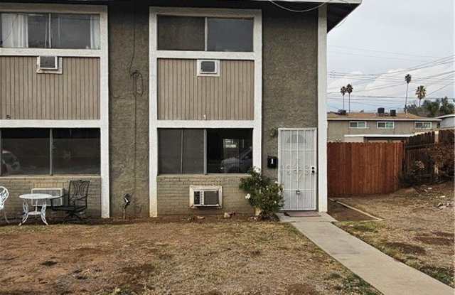 1131 E Citrus Avenue