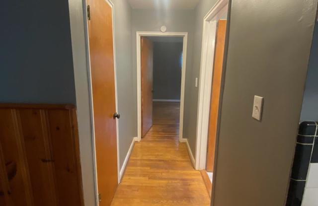 4434 Ridgeview Avenue - 3