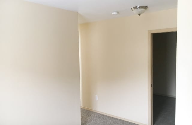 4 Bedroom In the Heart of South Richland