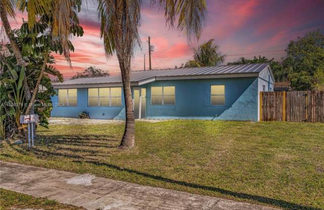 18381 NE 21st Pl - 18381 Northeast 21st Place, North Miami Beach, FL 33179